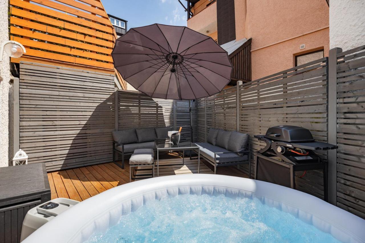 Terrace Apartment With 5 Rooms, Whirlpool And Bbq Augsburg Luaran gambar